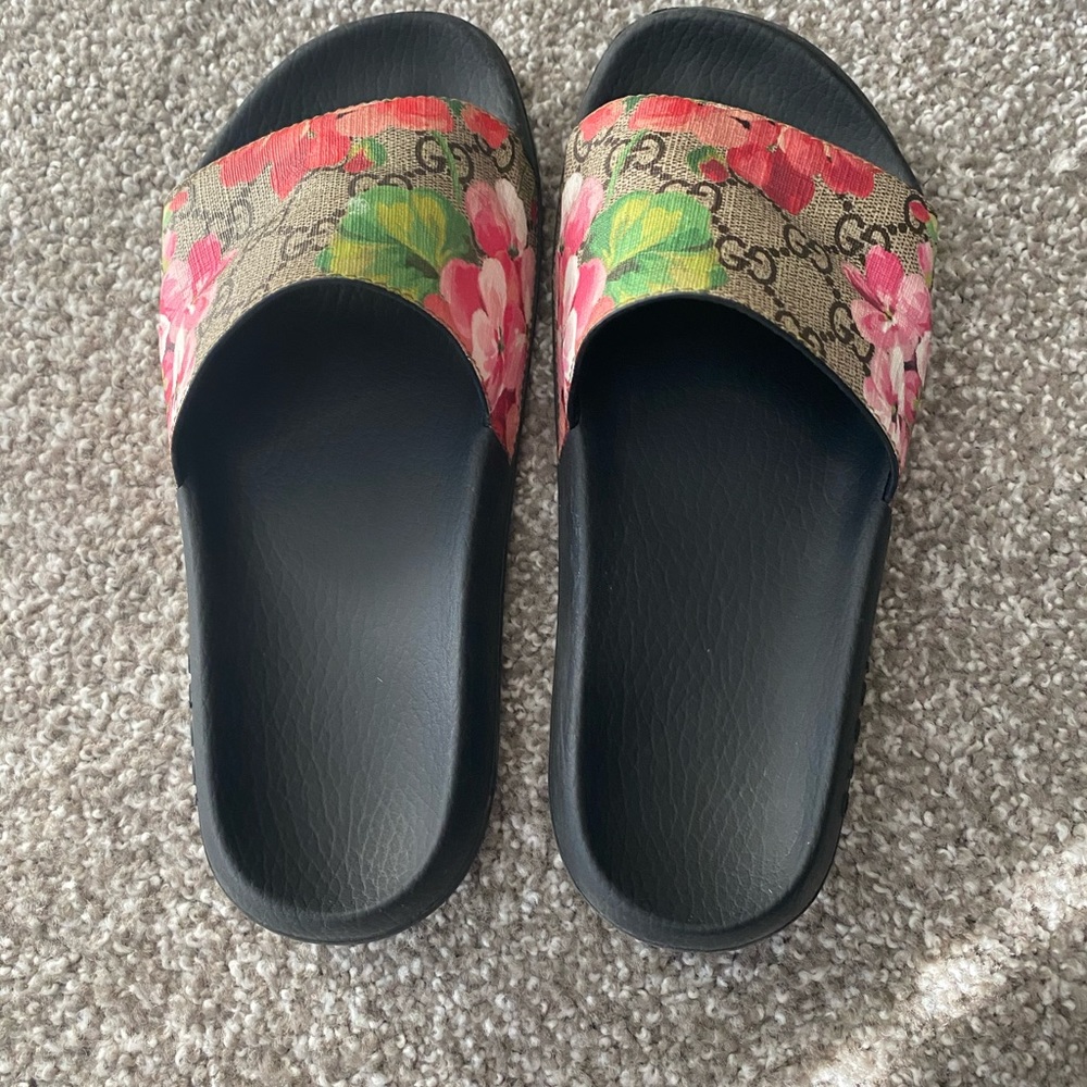 Gucci slides